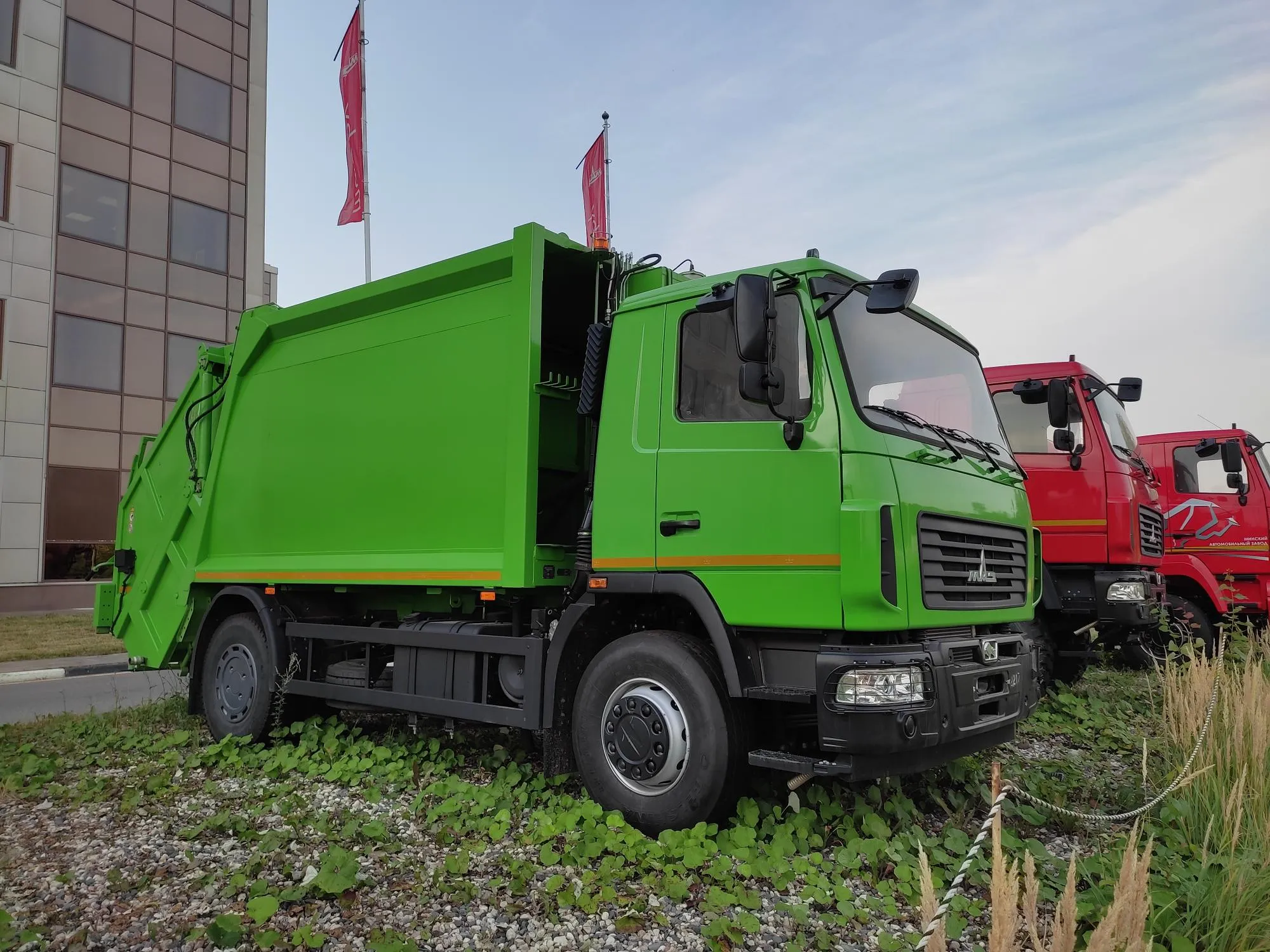 Мусоровоз МAЗ-5907C2-012